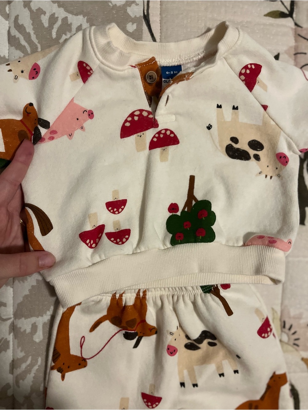 Old Navy Cream Baby Sweatsuit Set with Farm Print